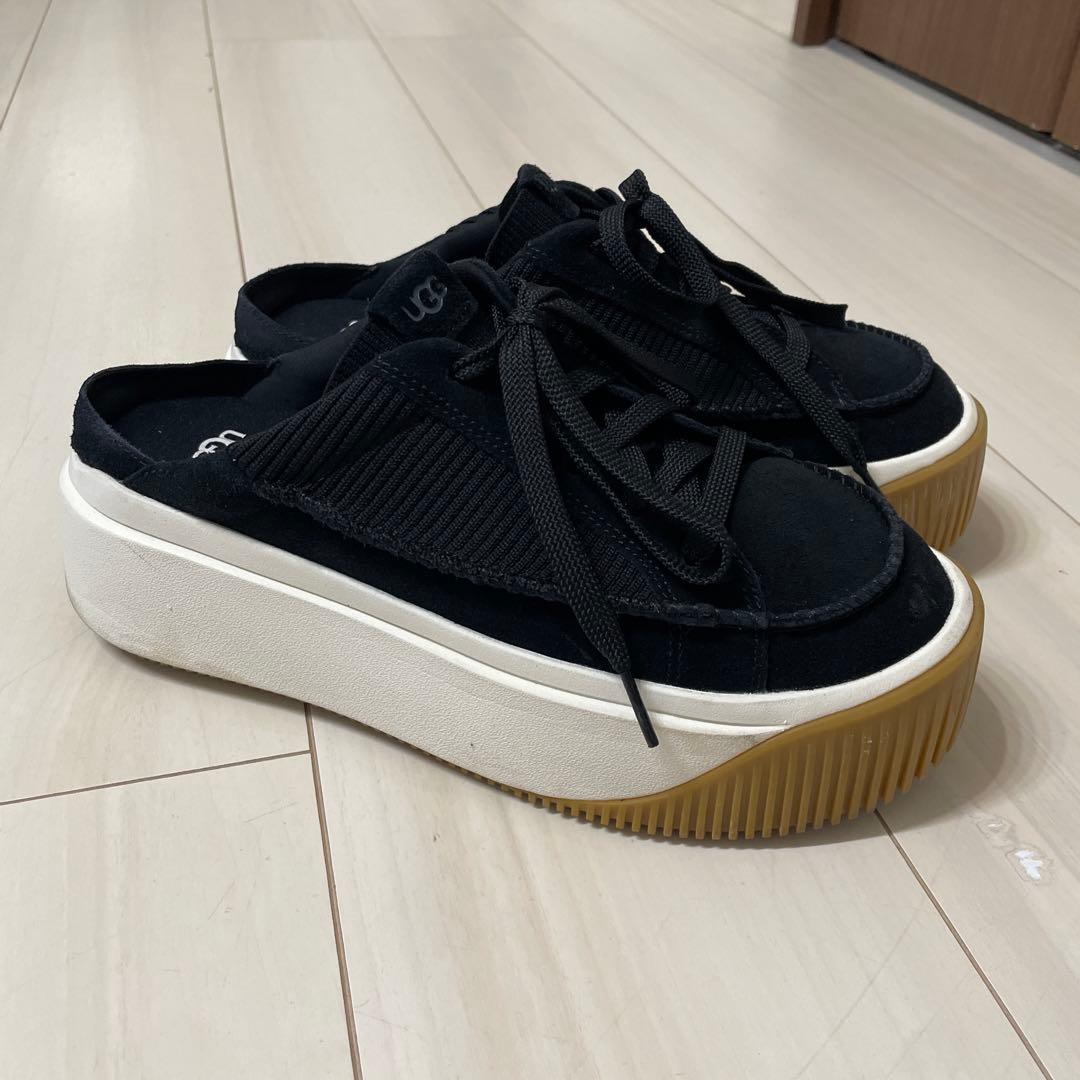 UGG サンダル　スリッポン