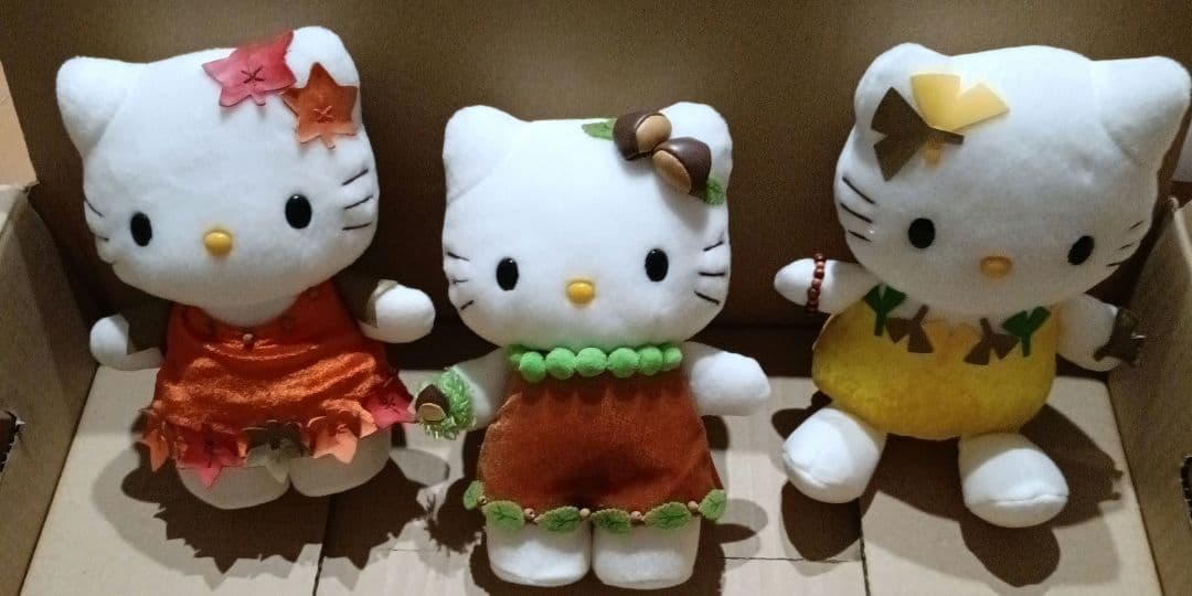 レア希少★ハローキティ★秋★ぶどう★紅葉★イチョウ★どんぐり★ぬいぐるみ★11体