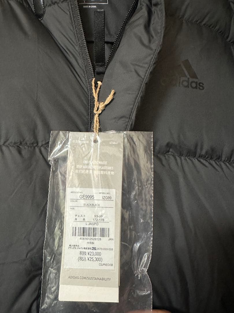 新品未使用品　adidas GE9995 黒 ダウンジャケット