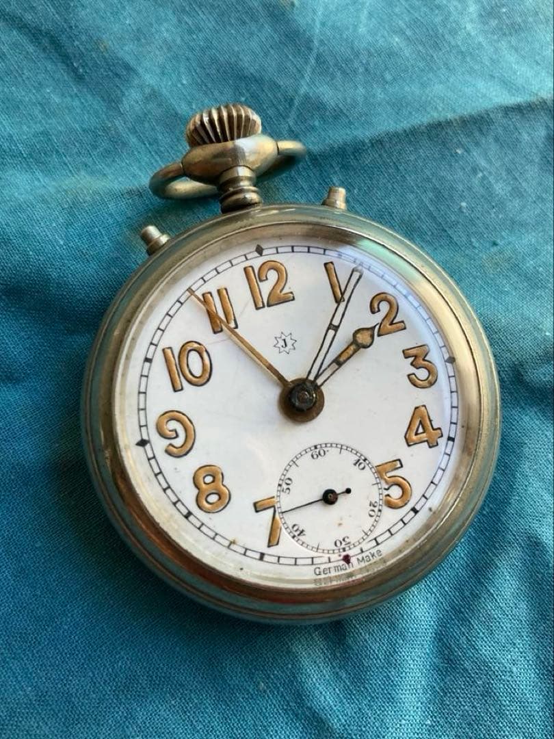 【専用ページ】ユンハンス　懐中時計　稼働品　軍用　アラーム機能付