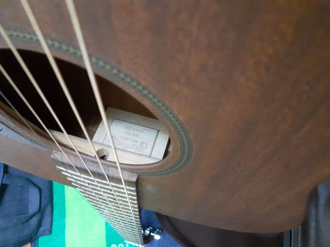 サトチャン、Martin 00-15 Mahogany エレアコ