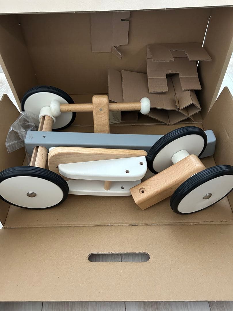 ボーネルンド　木製三輪車 幼児向け