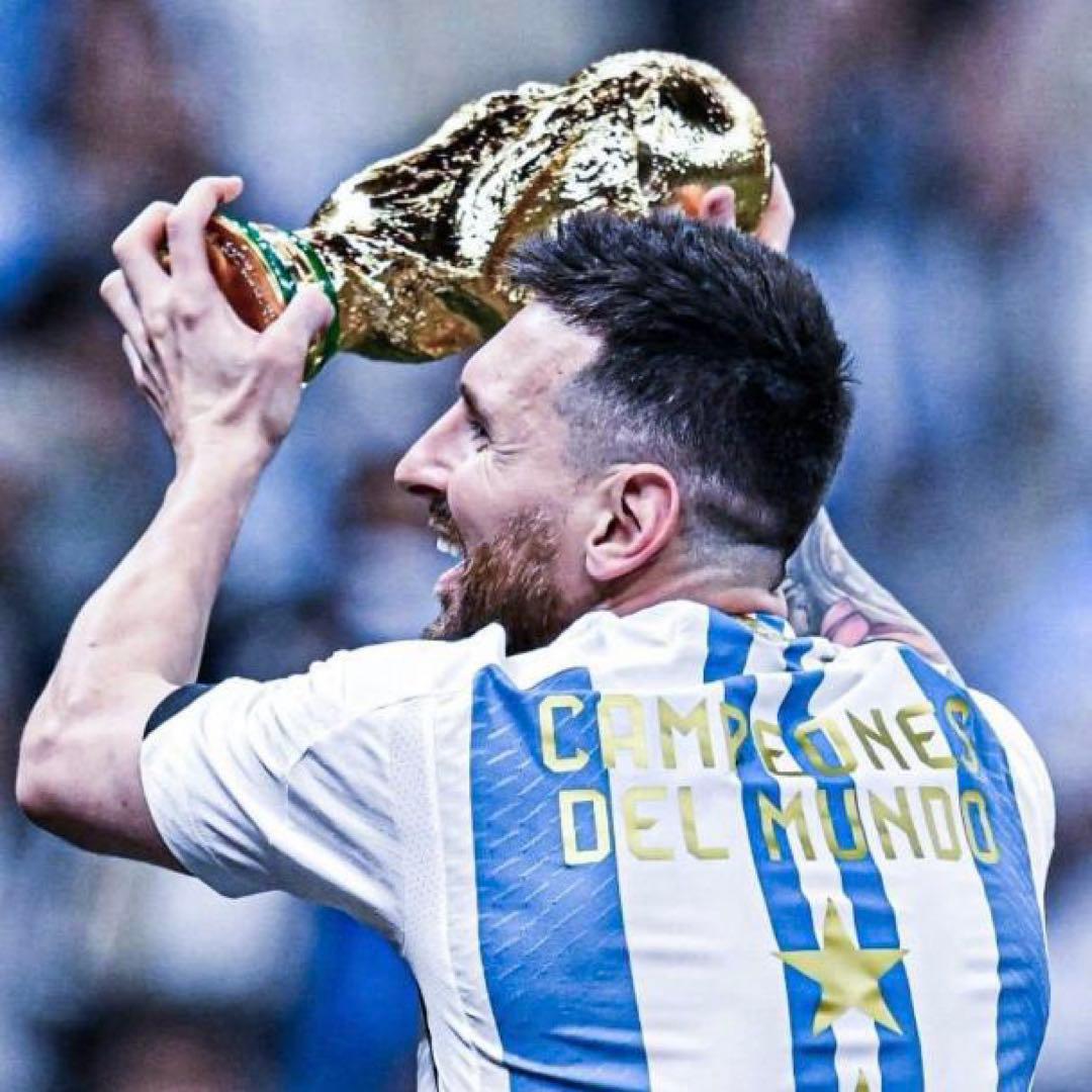 【正規品】メッシ　アルゼンチン　ワールドカップ　優勝セレモニーユニフォーム