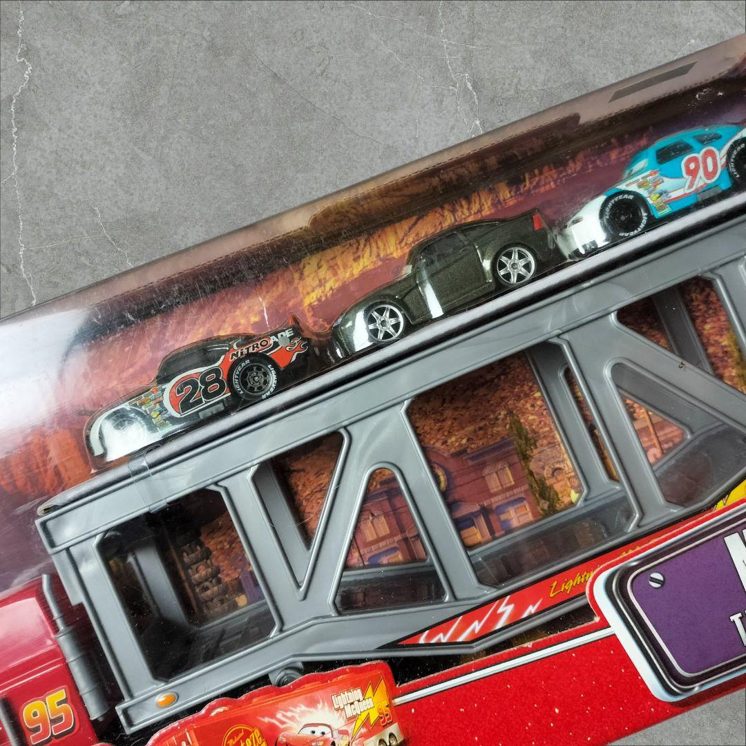 『カーズ』「マック・トランスポーター」プレイセット