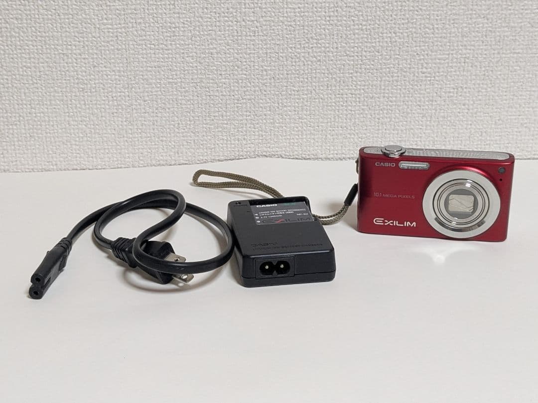 CASIO EXILIM EX-Z200 赤 CCD オールドコンデジ 充電器付