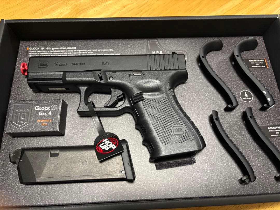 東京マルイ ガスガン GLOCK 19 Gen 4（未使用）+予備マガジン