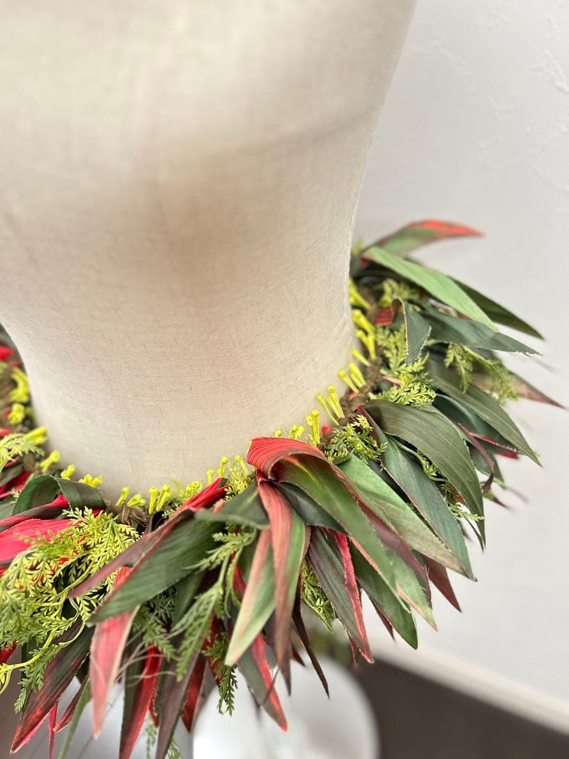 2215. タヒチアン　ティーリーフ　ヘッドバンド ヒップベルト　レイポウ