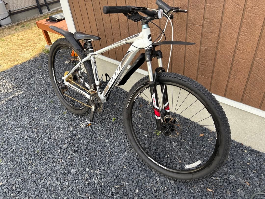GIANT Talon ホワイト 29インチ MTB 本州のみ送料込み