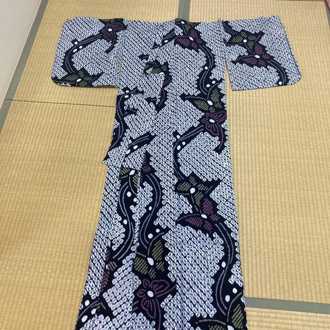 総絞り浴衣　蝶柄