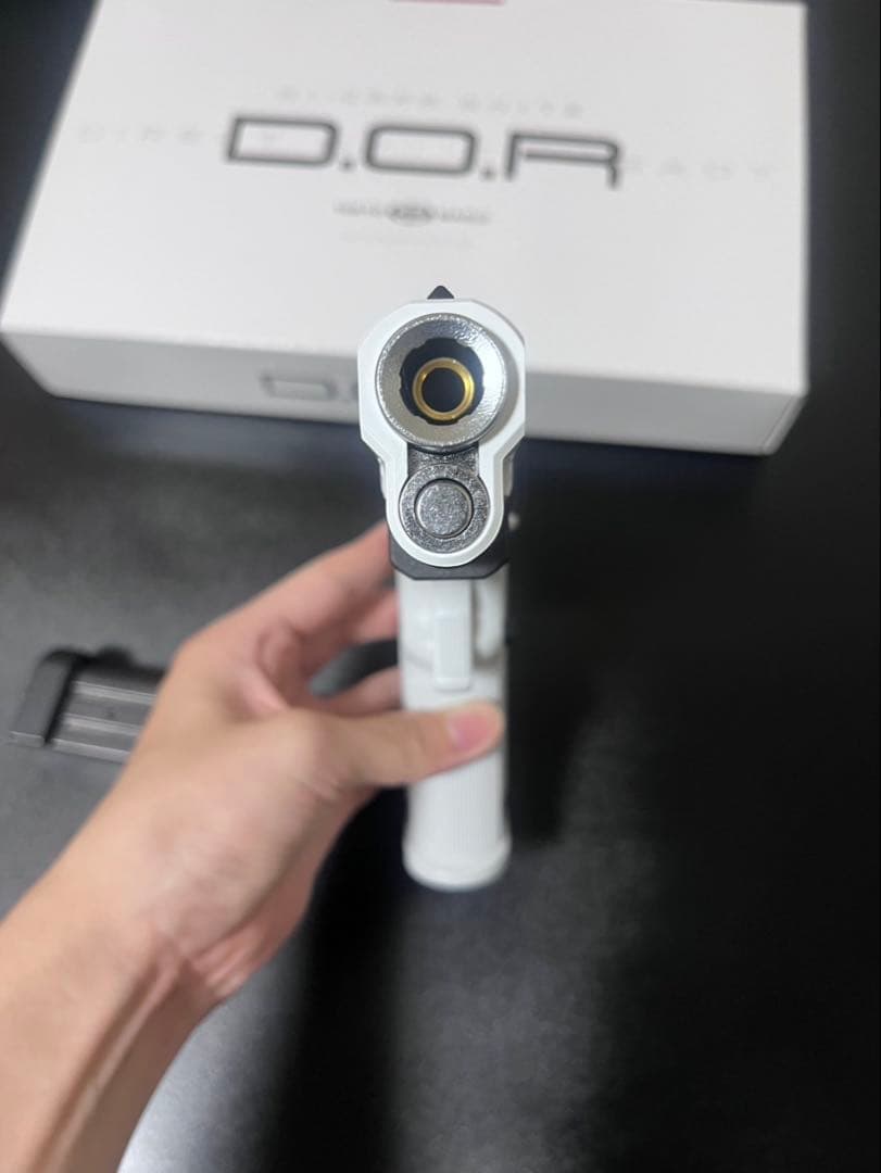 【未使用に近い】東京マルイ　ハイキャパ ホワイト D.O.R