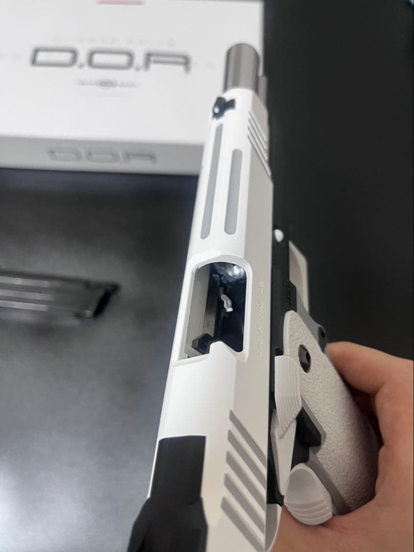 【未使用に近い】東京マルイ　ハイキャパ ホワイト D.O.R