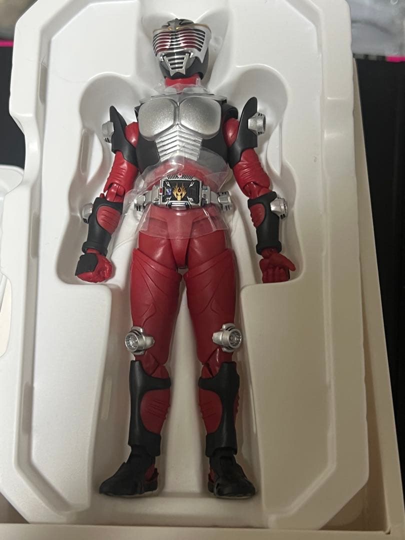 S.H.Figuarts（真骨彫製法）仮面ライダー龍騎