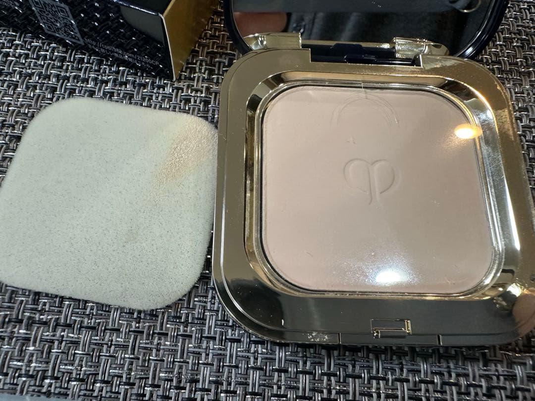 クレドポーボーテ プードルコンパクトエサンシエルn パウダー