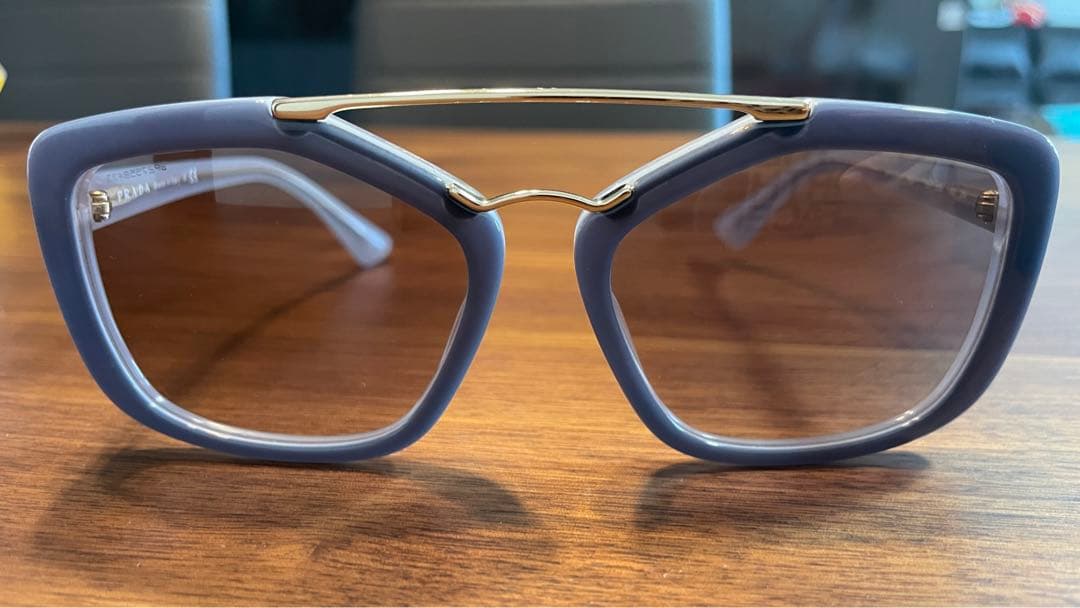 PRADA   プラダ   サングラス