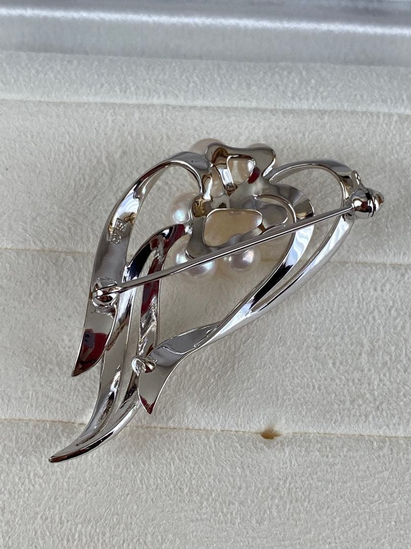 【美品】ミキモトブローチ
