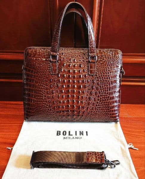 新品未使用/高級感■BOLINI■レザークロコダイル型押し/ビジネスバック