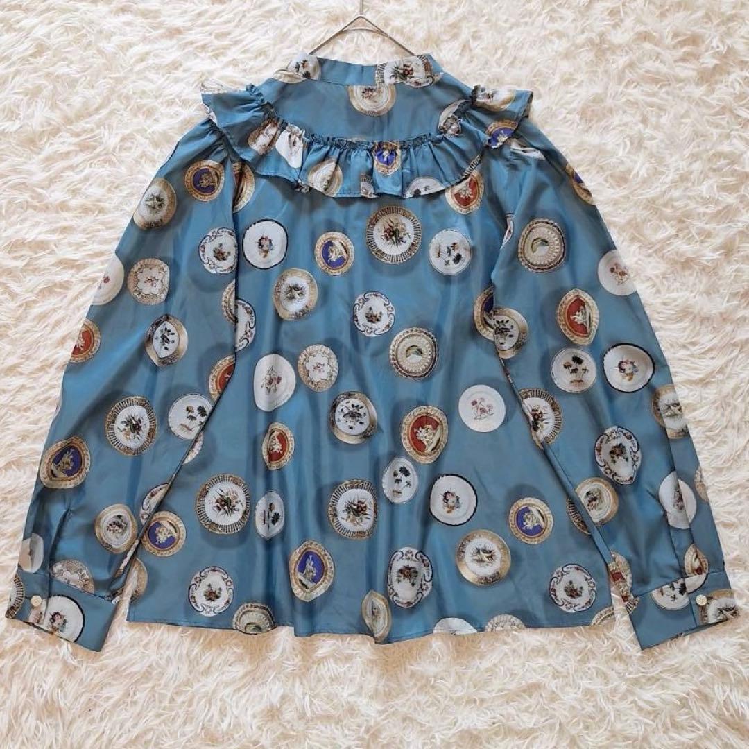 新品タグ付✨希少 ロイスクレヨン ロイヤルプレートブラウス フリル 総柄 M