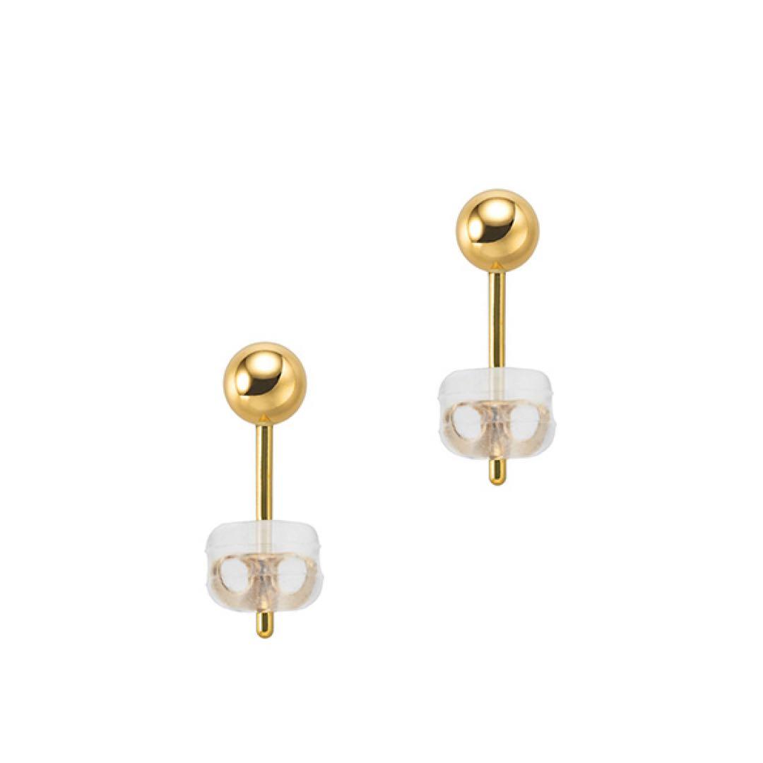 美品　K18 ピアス　定価24000円