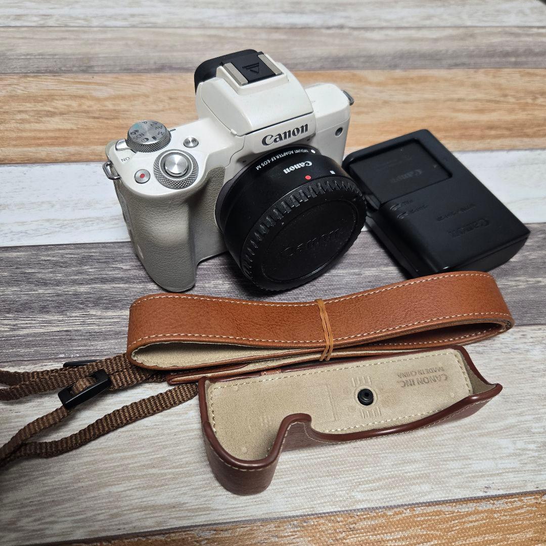 Canon EOS Kiss M ホワイト ジャケット・ストラップ・アダプター付