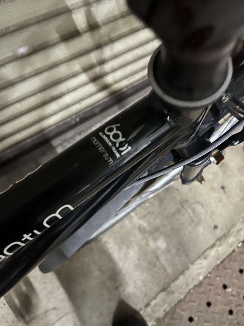 未整備　momentum INEED S-3 26インチ　7段変速