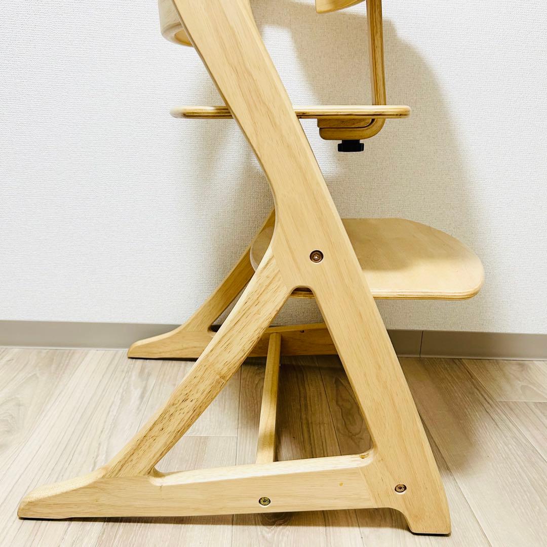 極美品 大和屋 すくすくチェアスリムプラス 純正セーフティベルト付 ハイチェア