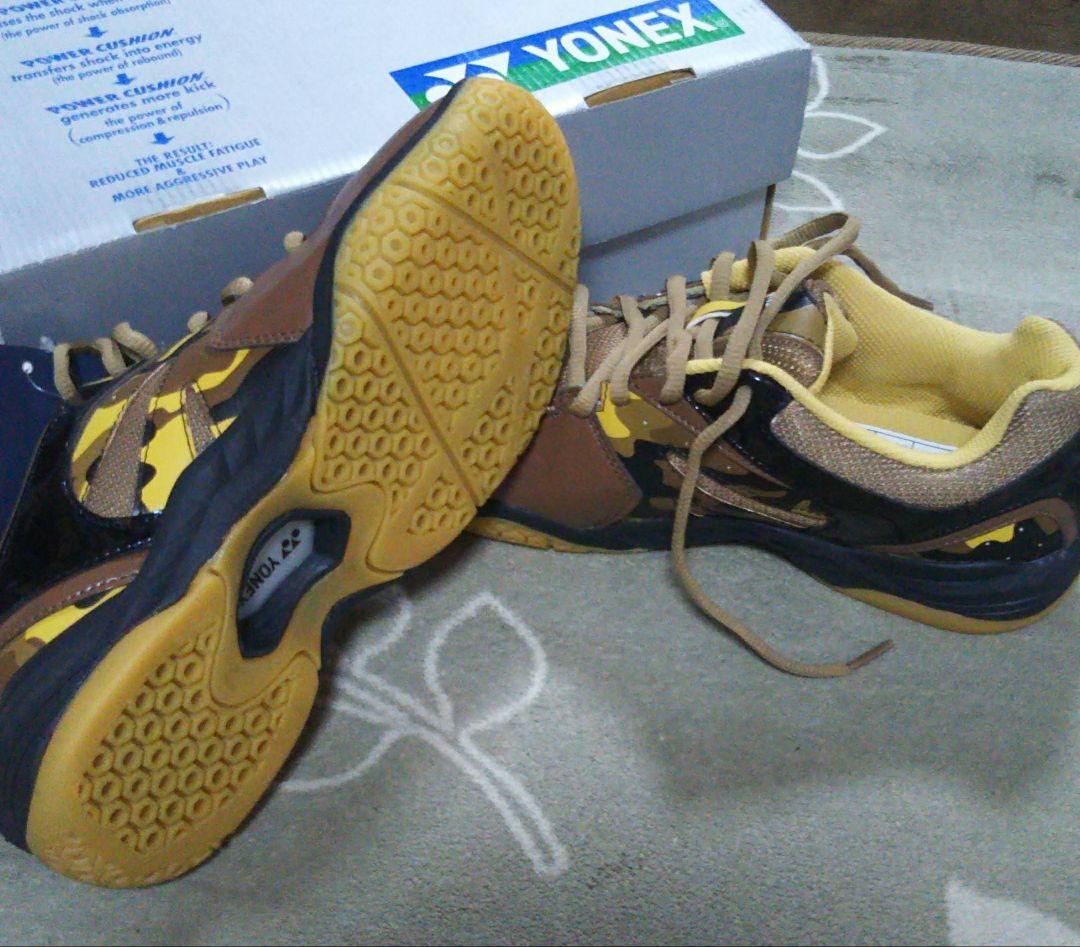 新品 YONEX バドミントン シューズ 25.5㎝