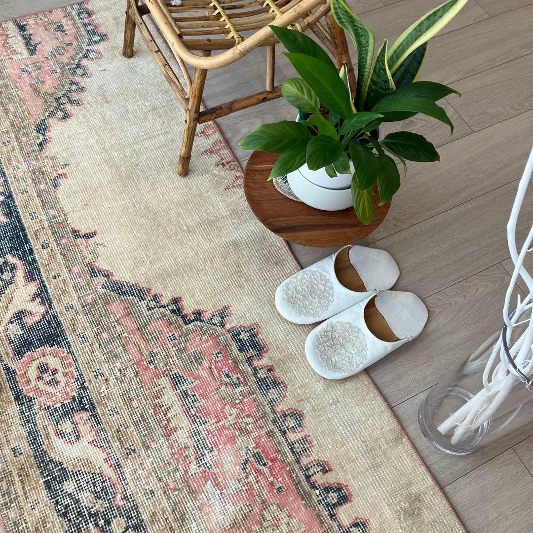 ペールミルキー✳︎62×147✳︎ピンク　ライン深ブルー　トルコヴィンテージラグ