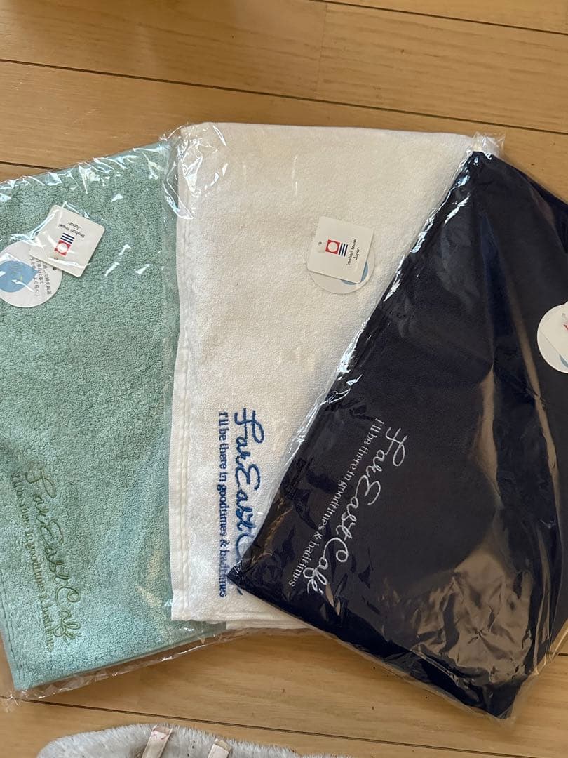 小田和正さん　far east cafe グッズ　今治フェイスタオル②