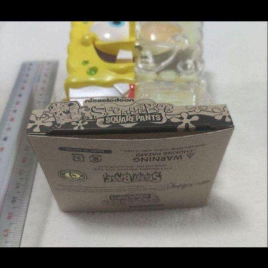 シークレットベース　スポンジボブ　フィギュア