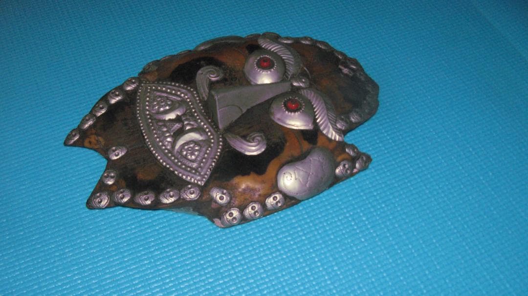 原産国不明亀甲髑髏装飾面