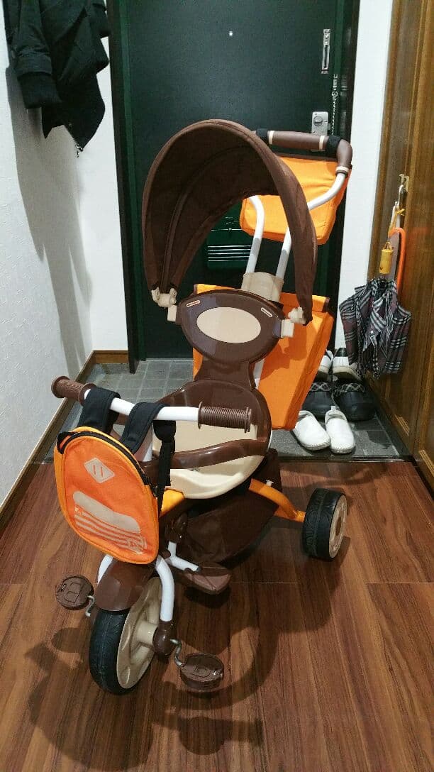 ほぼ新品、手ぶらで三輪車❕