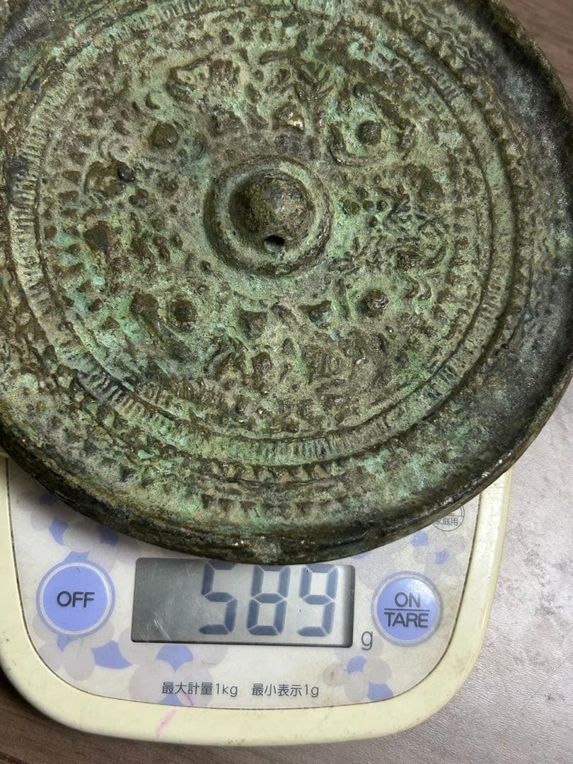 中国古董，銅鏡，古銅製。