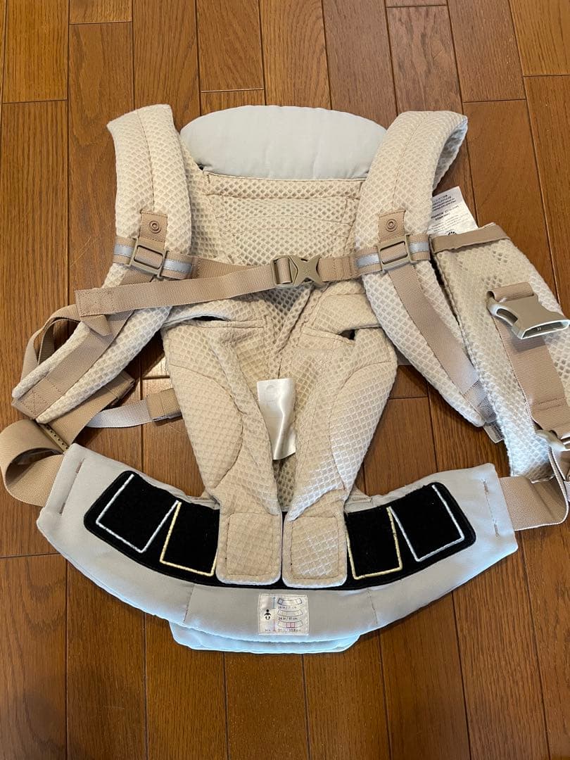 【お値引き中】エルゴベビー 抱っこひも　オムニブリーズ　サンドベージュ　ポーチ付