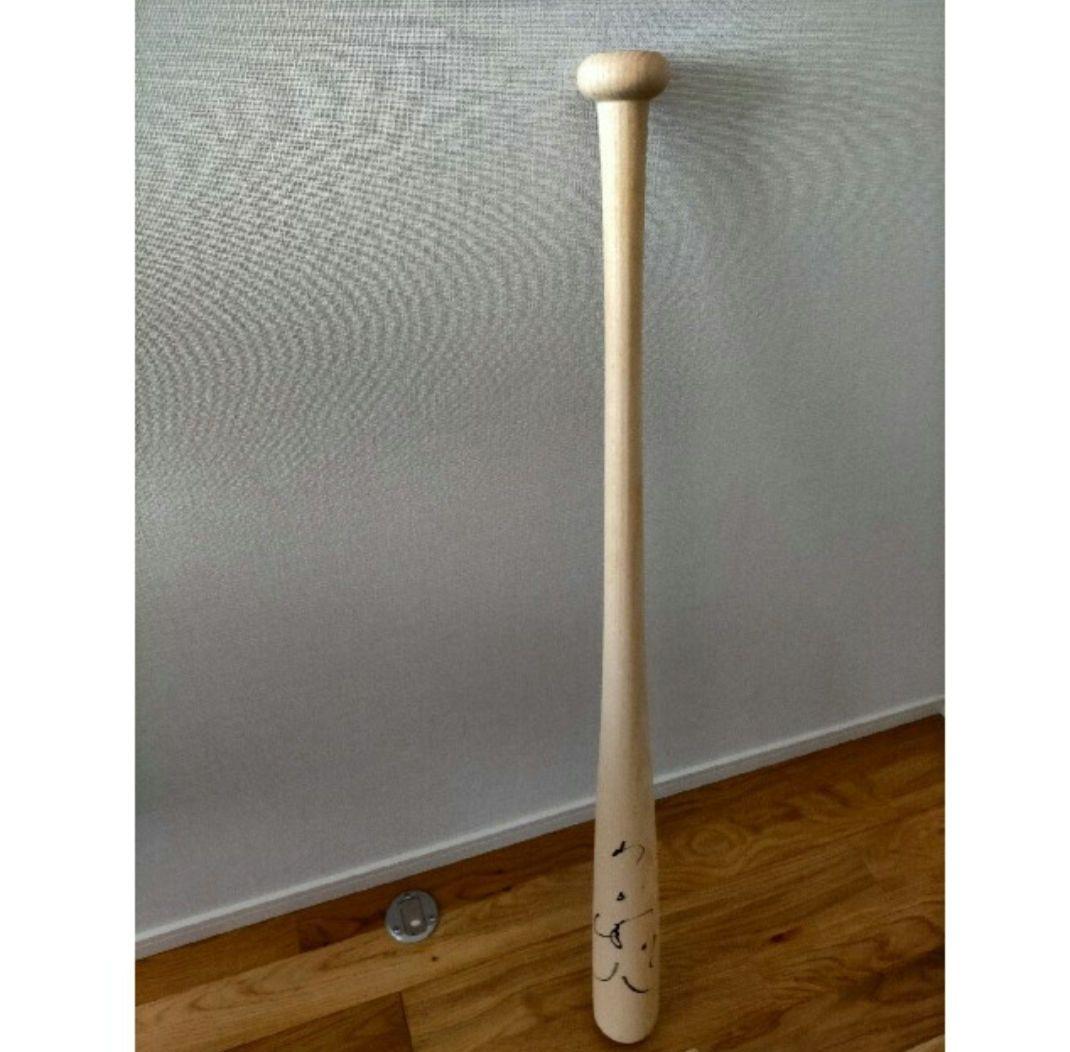 ヤクルトスワローズ 山田哲人サイン入りバット