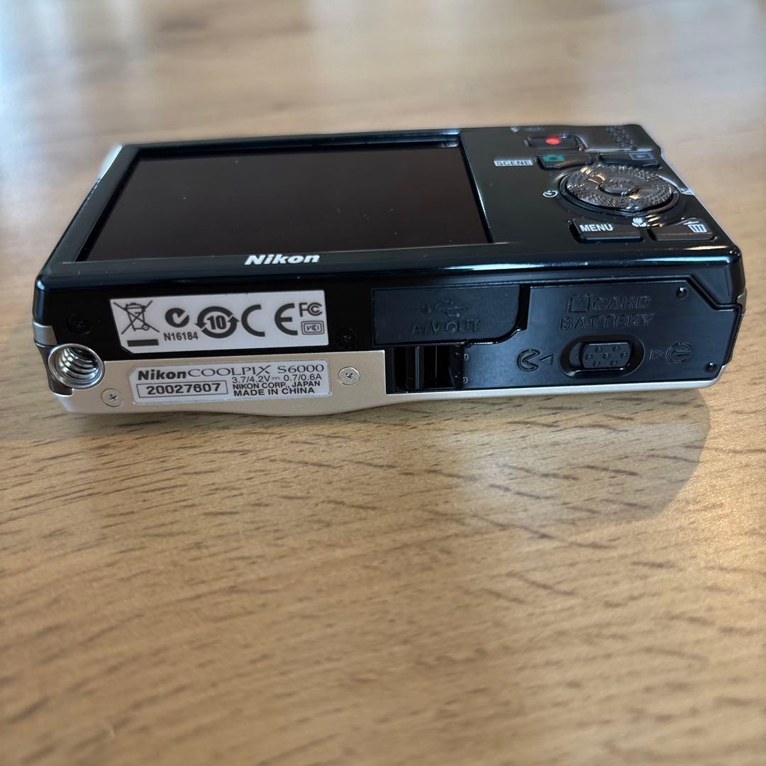 デジタルカメラ Nikon COOLPIX S6000