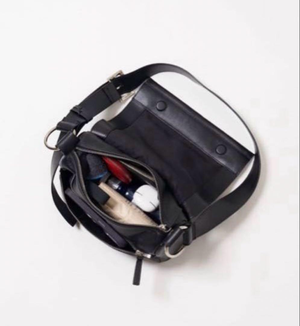 新品 beardsley ビアズリー レザー ショルダーバッグ　ボディバッグ