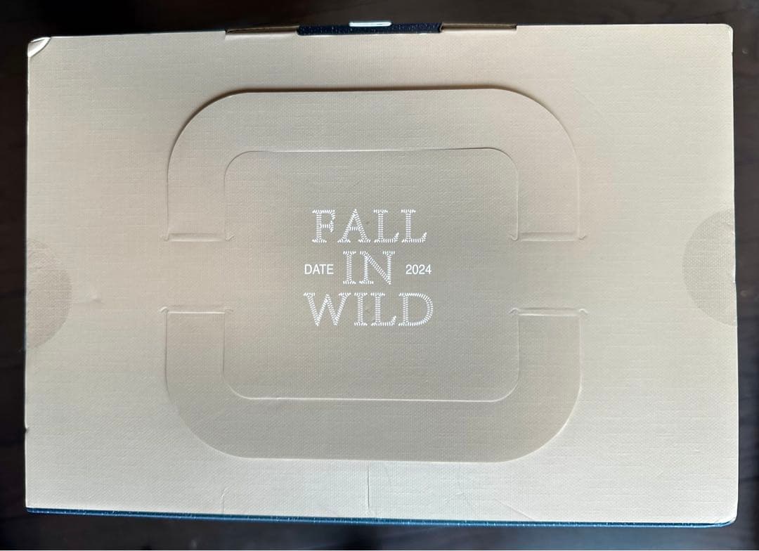 ラブブ　THE MONSTERS FALL IN WILD