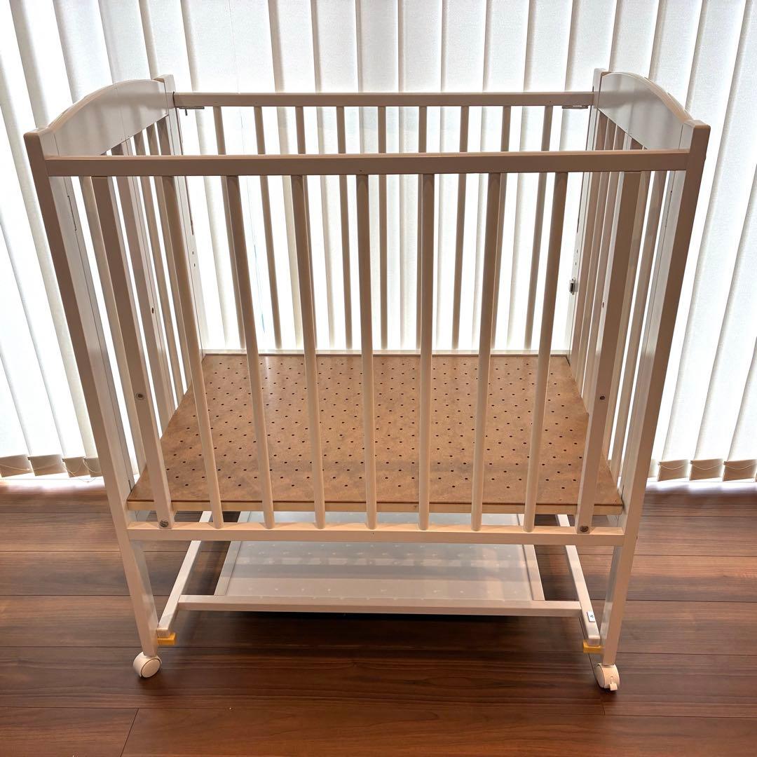 ワンタッチベビーベッド　ホワイト