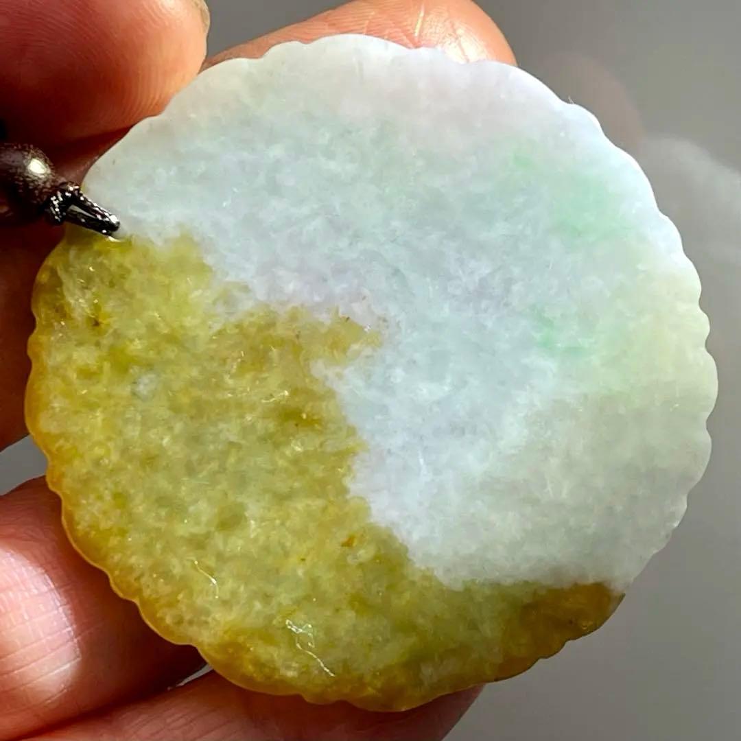 鑑別付 翡翠 硬玉 ジェダイト A 龍神 招財 彫刻 ペンダント 金運 財運