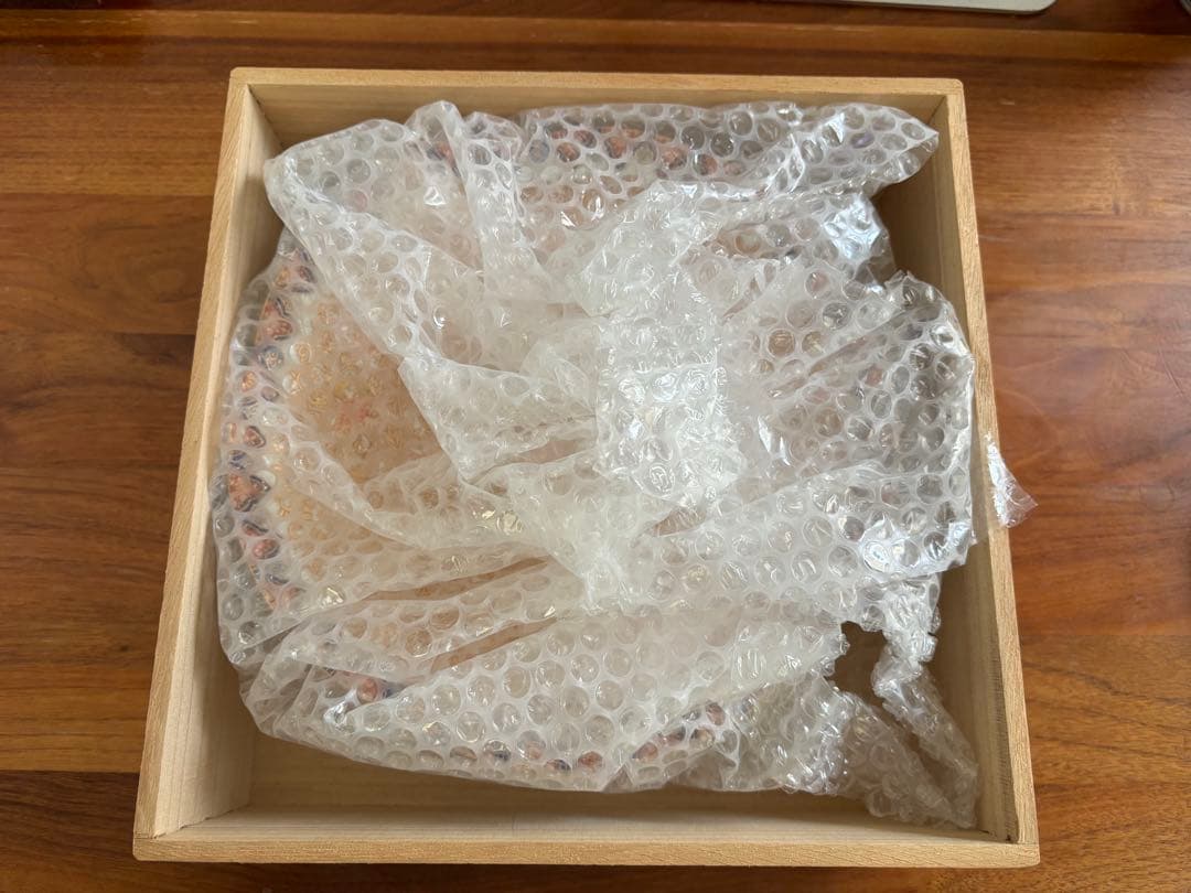 其泉作　極錦金彩鳳凰文　三足 盛皿　（共箱付き）