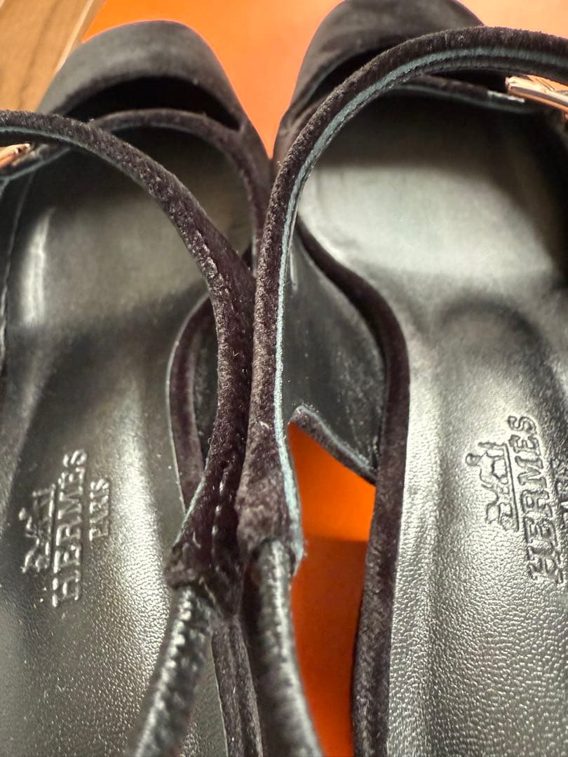 エルメス☆黒スエードストラップ付きミュール