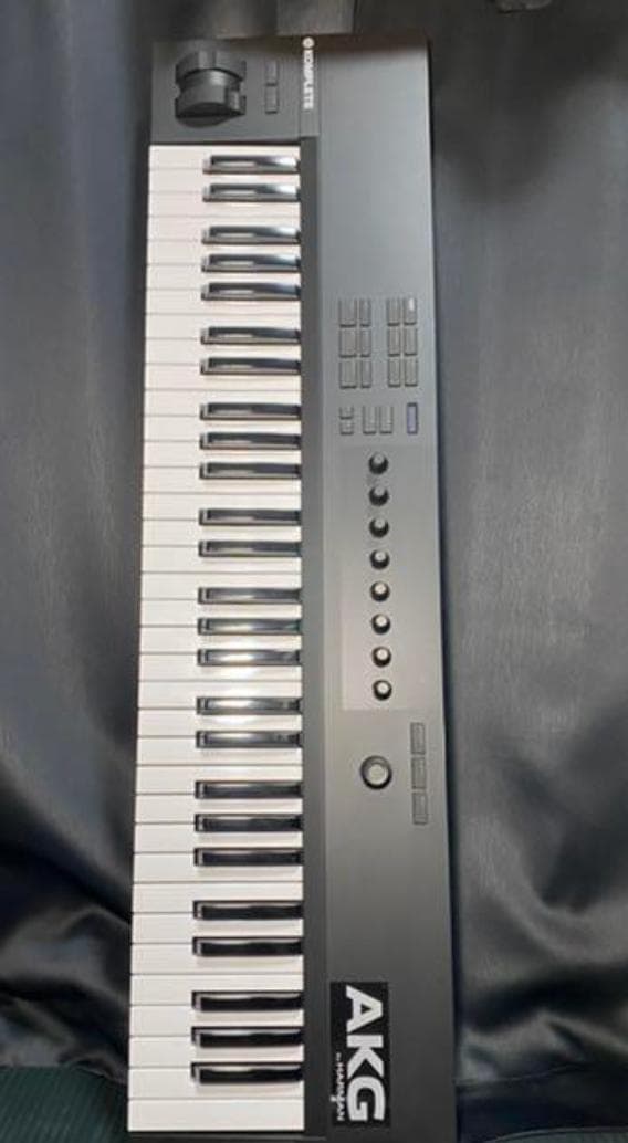 鍵盤楽器 Native Instruments KOMPLETE KONTROL A61