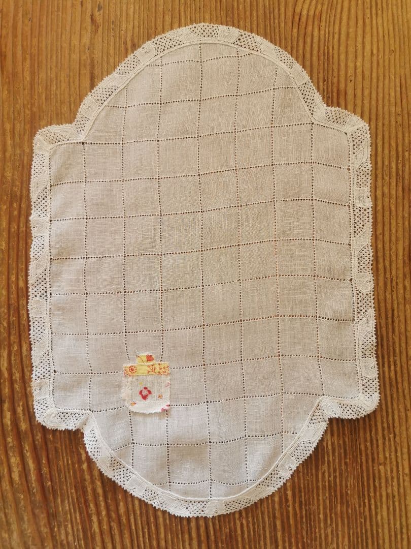 アンティーク ベルギーフランダースボビンレーストリム ドローンワーク変形ドイリー