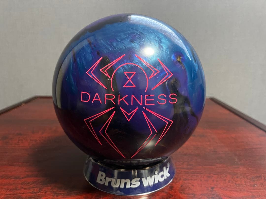T*T様 BLACK WIDOW DARKNESS 15LB ボウリングボール