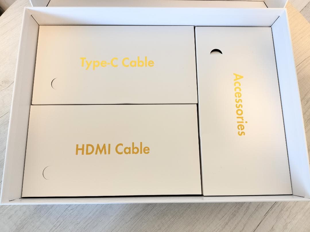 ちりめんバナナ【美品】EWEI 4K モバイルモニター 15.6