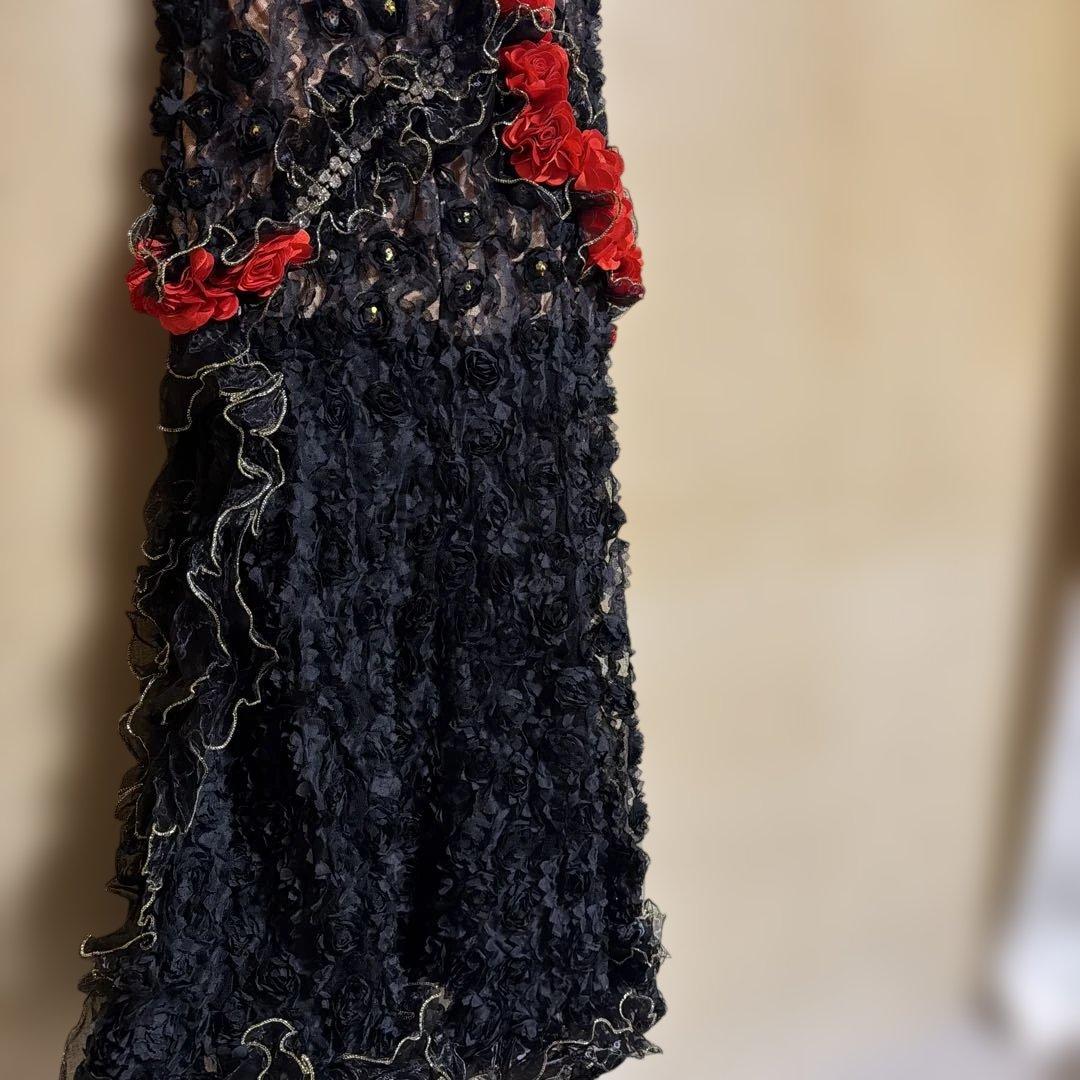 ベリーダンス セットアップ 黒と赤 花柄