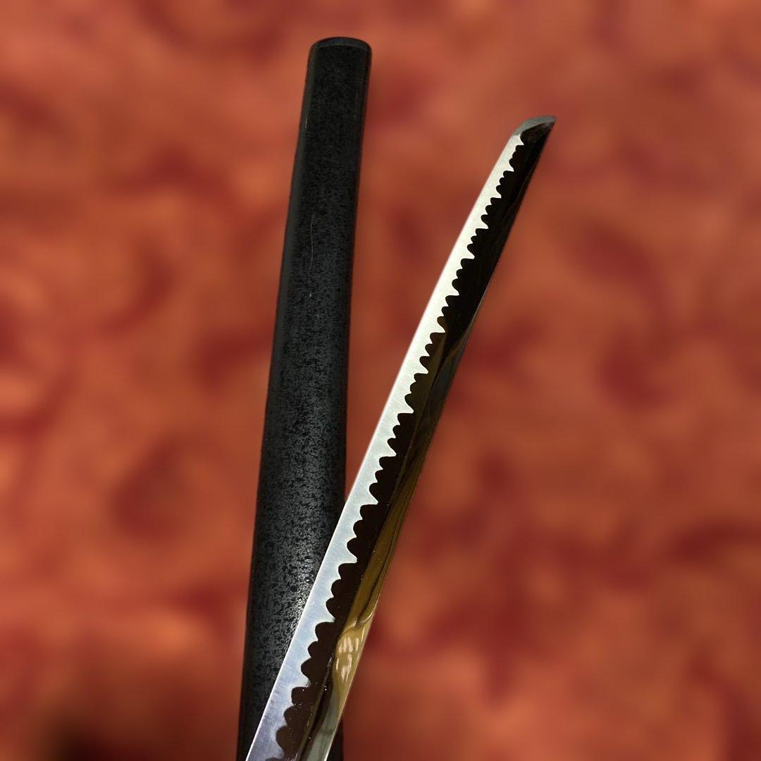 模造大刀 濃紺柄 龍彫透し丸鍔 黒梨地鞘