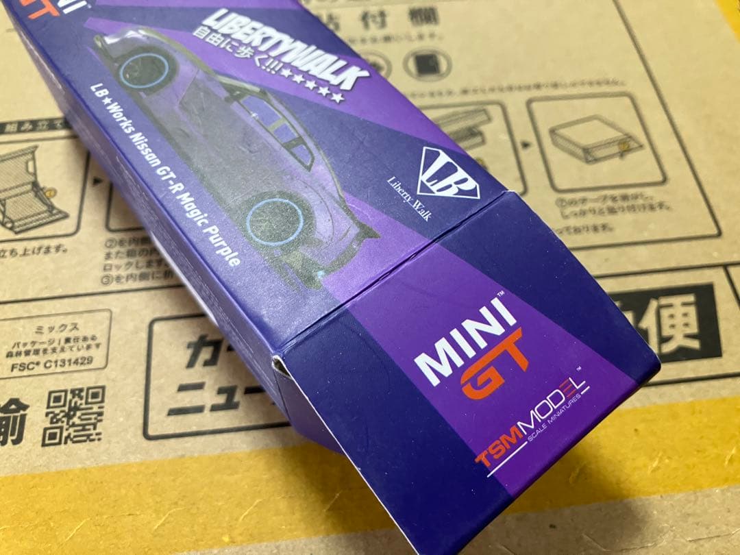 MiNiGT 73 LBWORKS 日産GT-R マジックパープル　トイザらス