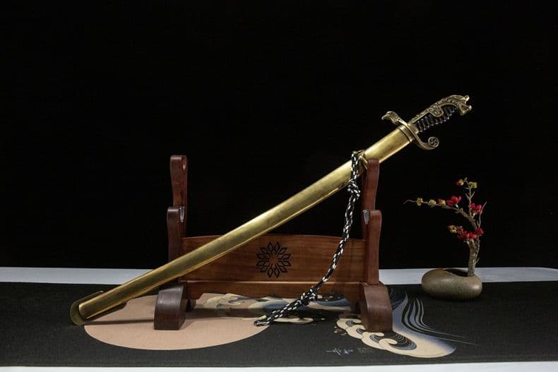 金色装飾の鋼の刀 武具　刀装具　日本刀　模造刀 居合刀 武士道 98式軍刀