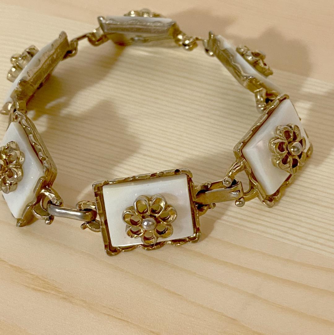 1950年代〜60年代頃　アメリカ　ヴィンテージ 花モチーフ ブレスレット